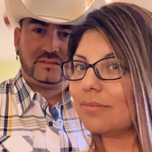 Meet your Posher, Juan y monica